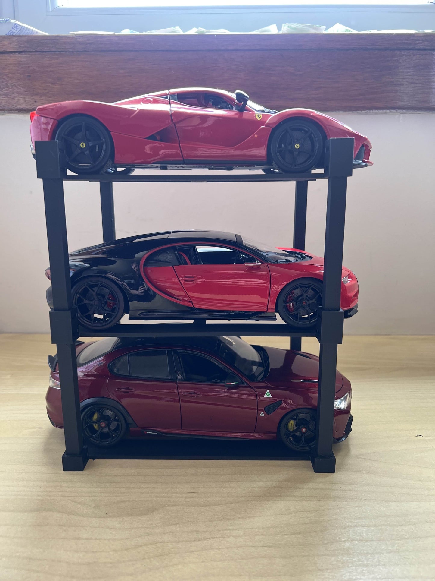 1:18 MODEL CAR STAND / DESK SHELF DISPLAY