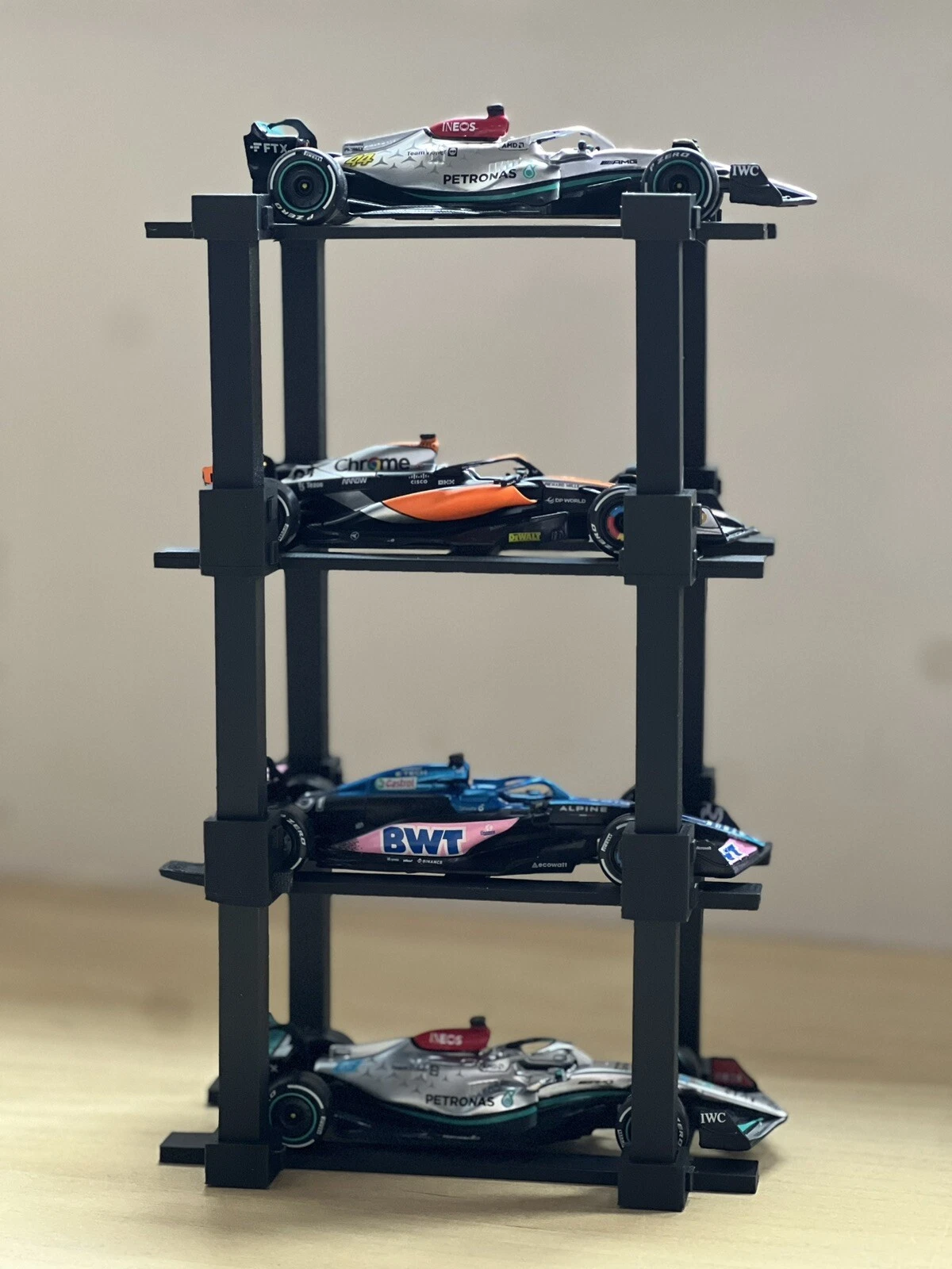 1:43 SCALE MODEL CAR STAND / DESK SHELF DISPLAY