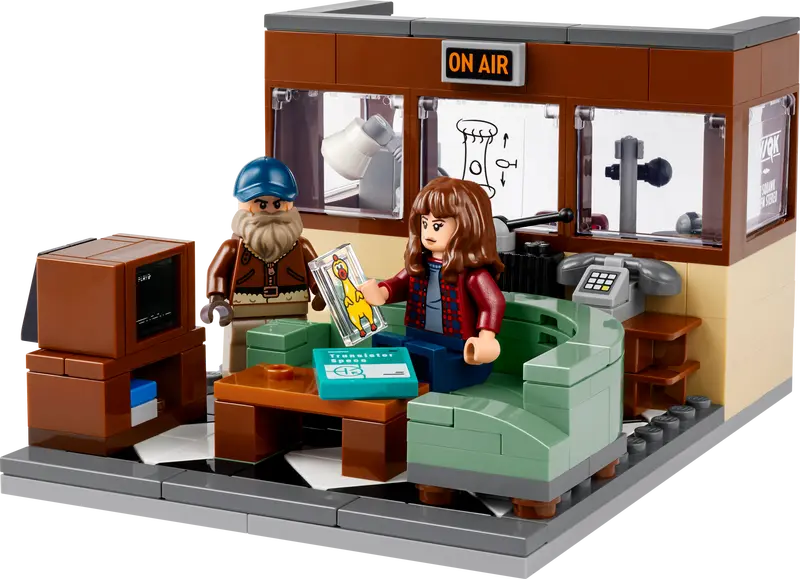 Lego 40891 Stranger Things WSQK Radio Station